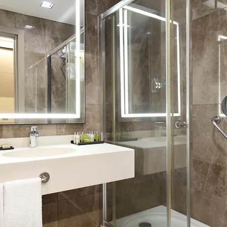 호텔 Doubletree By Hilton Atasehir & Conference Centre 이스탄불