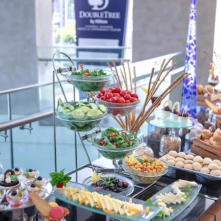 호텔 Doubletree By Hilton Atasehir & Conference Centre