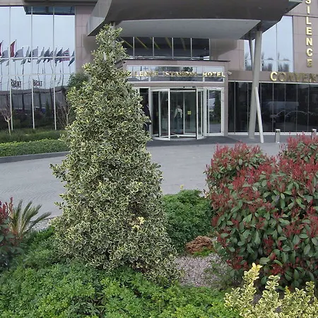 酒店 Doubletree By Hilton Atasehir & Conference Centre 5*