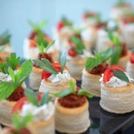 Hotel Doubletree By Hilton Atasehir & Conference Centre 5*
