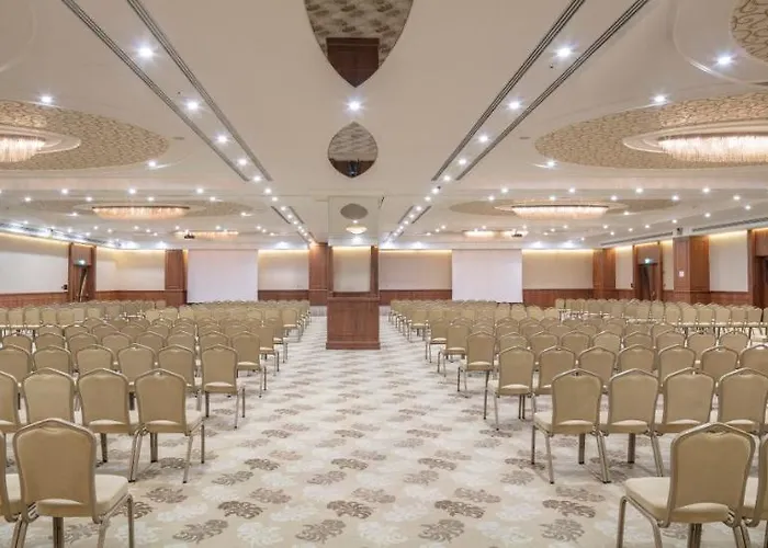 Hotel Doubletree By Hilton Atasehir & Conference Centre 5*