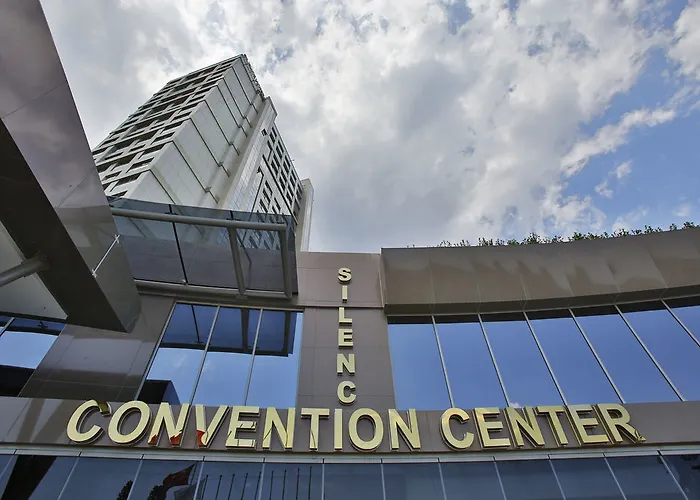 Hotel Doubletree By Hilton Atasehir & Conference Centre 5*