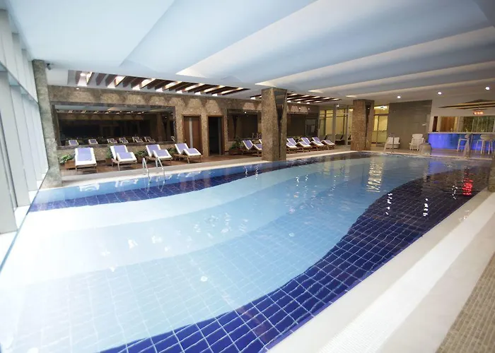 Doubletree By Hilton Atasehir & Conference Centre فندق