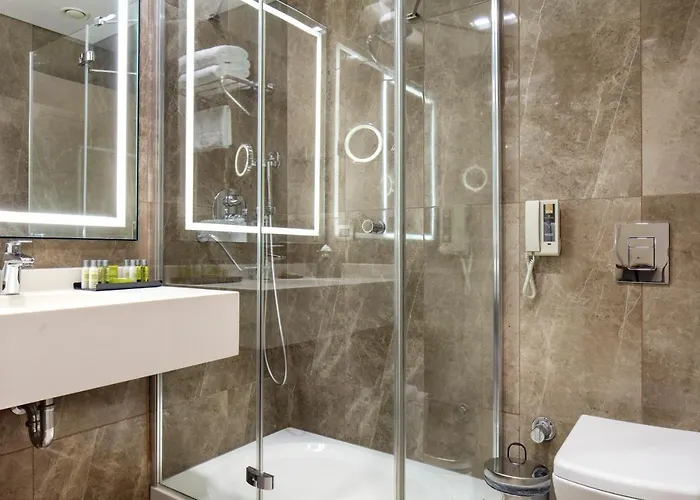 Hotel Doubletree By Hilton Atasehir & Conference Centre 5*