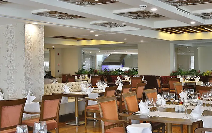 Doubletree By Hilton Atasehir & Conference Centre 5*